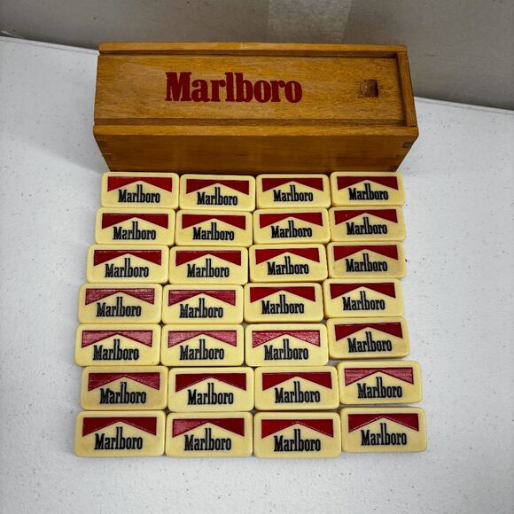 Vintage Marlboro Dominos In Wood Box Set Tobacco Tobacciana Advertising - Picture 1 of 9